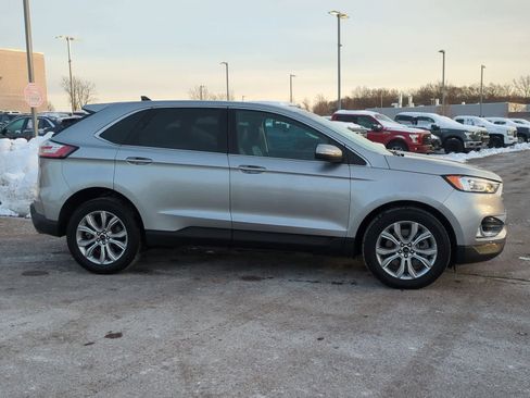 Used 2024 Ford Edge Titanium image 9
