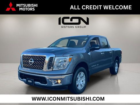 Used 2018 Nissan Titan Platinum Reserve image 1