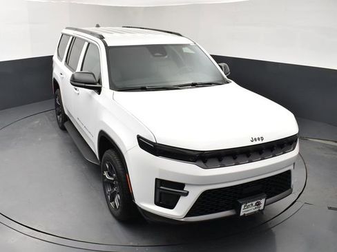 New 2026 Jeep Grand Wagoneer Limited image 13