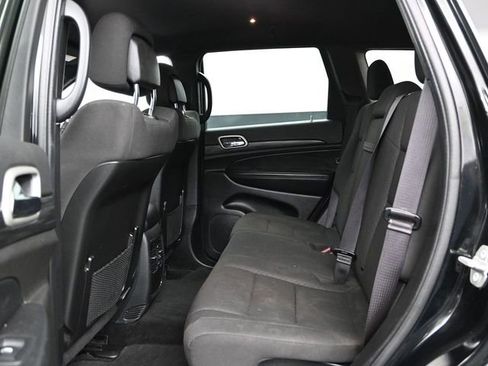 Used 2022 Jeep Grand Cherokee Laredo E image 24