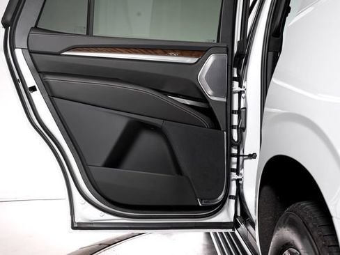 Used 2026 Cadillac Escalade Platinum Sport w/ LPO, Floor Liner Package AWD/4WD image 64