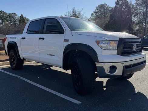 Used 2012 Toyota Tundra 4x4 CrewMax w/ SR5 Pkg image 12