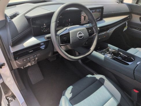 New 2026 Nissan Murano Platinum w/ Cargo Package AWD/4WD image 2