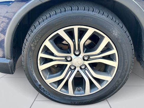 Used 2016 Mitsubishi Outlander AWD image 9