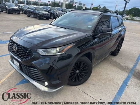 Used 2025 Toyota Highlander XSE image 1