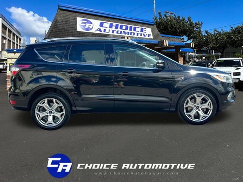 Used 2017 Ford Escape Titanium w/ Equipment Group 301A FWD image 9