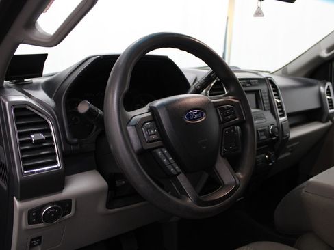 Used 2016 Ford F150 XLT AWD/4WD image 12