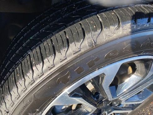 Used 2024 Jeep Compass Limited image 24