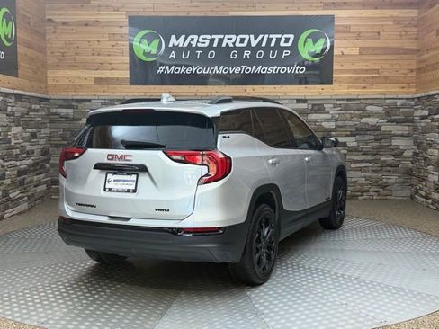 Used 2021 GMC Terrain SLE w/ Driver Convenience Package AWD/4WD image 9