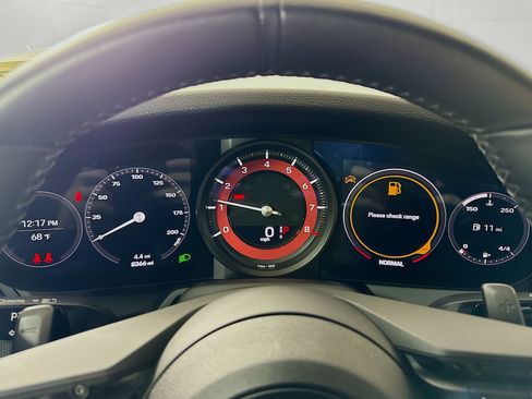 Certified 2024 Porsche 911 Targa 4S w/ Sport Package image 15