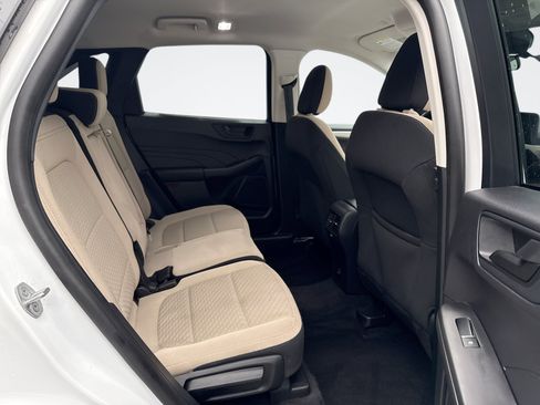 Used 2022 Ford Escape SE w/ Convenience Package FWD image 10