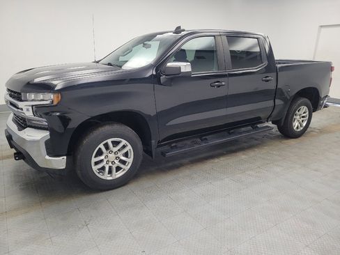 Used 2021 Chevrolet Silverado 1500 LT image 2