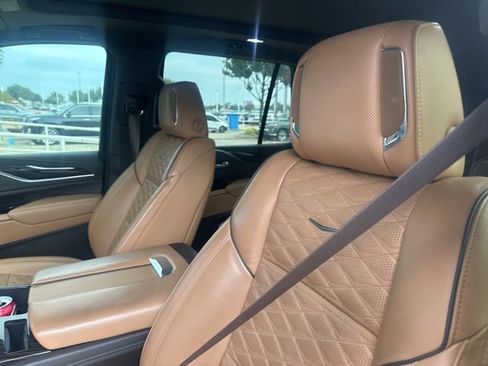 Used 2022 Cadillac Escalade Sport w/ Touring Package image 6