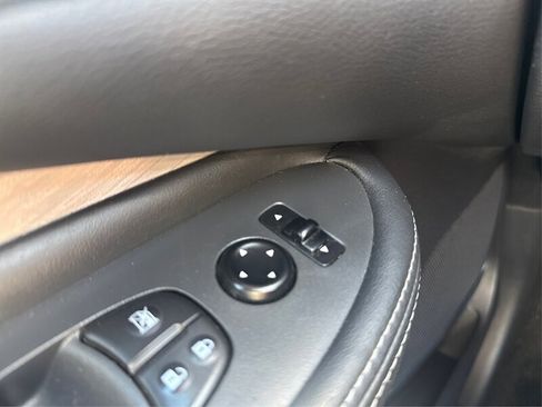 Used 2015 Nissan Murano SV image 83