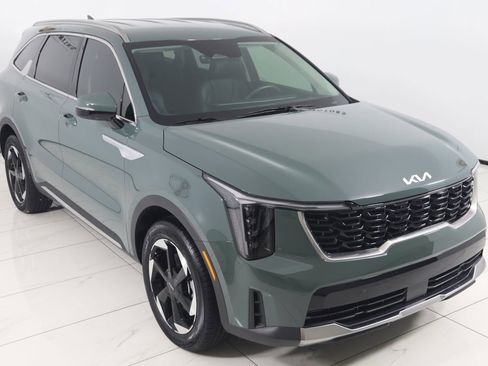 Used 2025 Kia Sorento EX image 42
