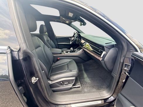 Used 2020 Audi Q8 Premium Plus w/ Premium Plus Package AWD/4WD image 32