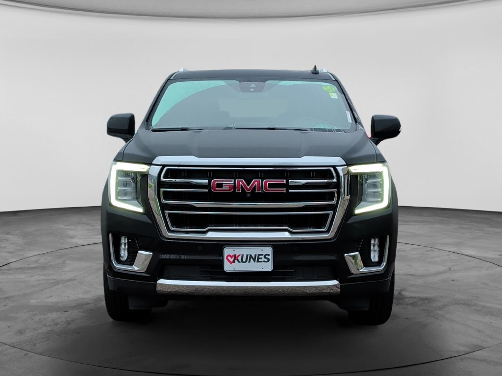 Used 2024 GMC Yukon XL SLT w/ SLT Luxury Package AWD/4WD image 2