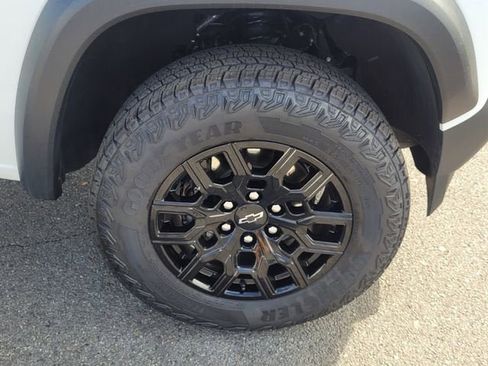 New 2026 Chevrolet Colorado Trail Boss AWD/4WD image 12