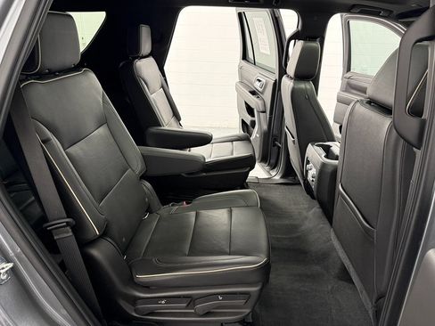 Used 2021 GMC Yukon SLT w/ SLT Luxury Plus Package AWD/4WD image 13