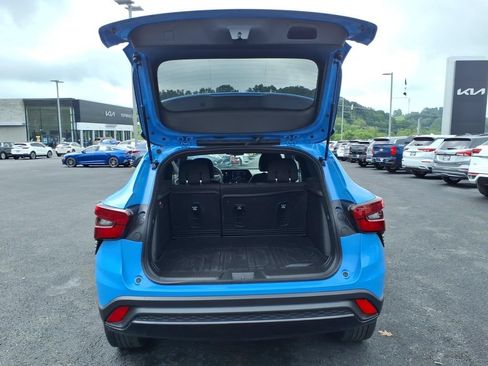 Used 2024 Chevrolet Trax RS FWD image 15