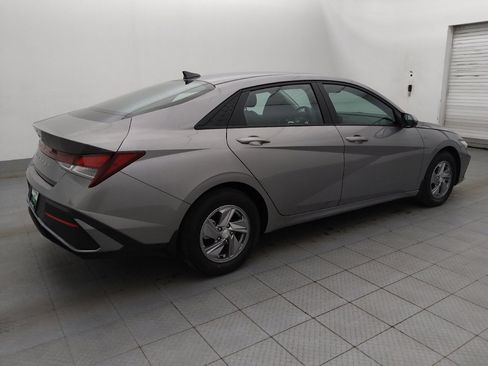 Used 2024 Hyundai Elantra SE FWD image 10