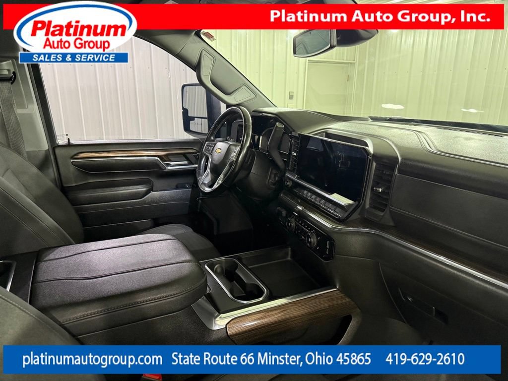 Used 2024 Chevrolet Silverado 2500 LT w/ Texas Edition AWD/4WD image 40