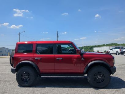 New 2026 Ford Bronco Outer Banks w/ Sasquatch Package