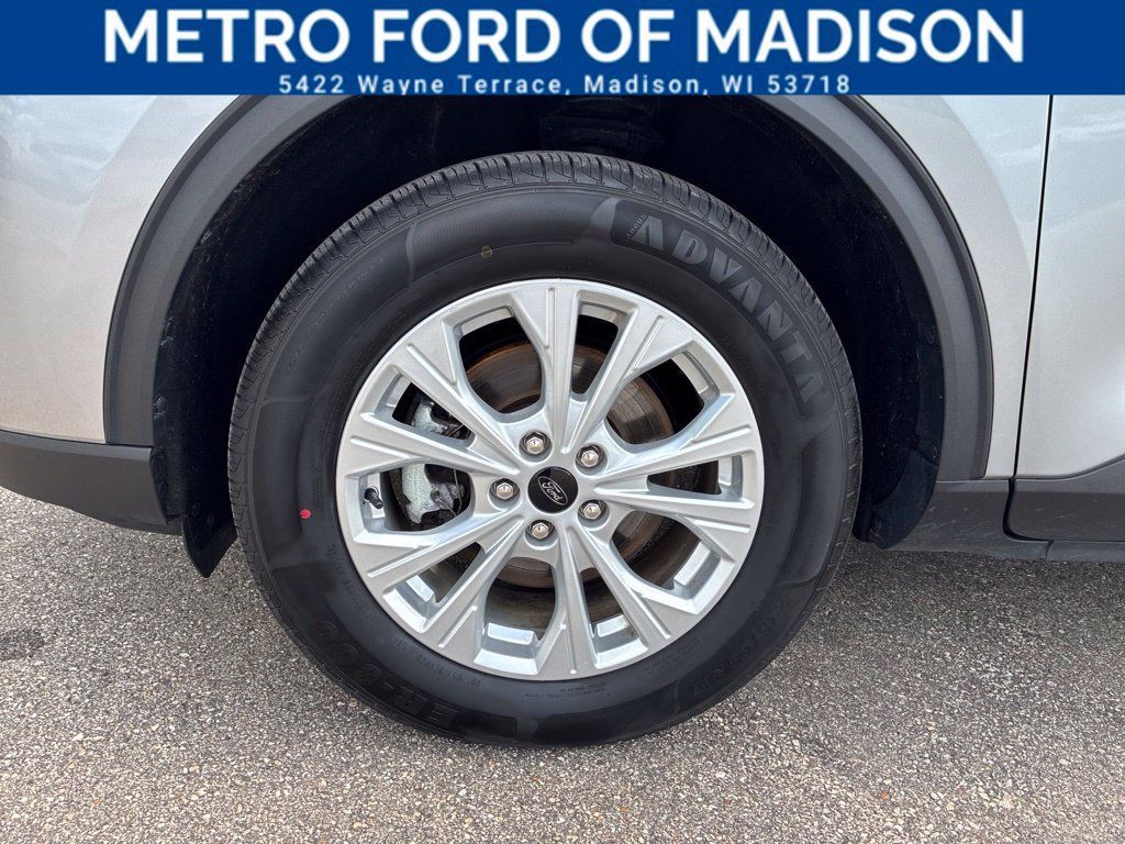 Used 2024 Ford Escape Active AWD/4WD image 45