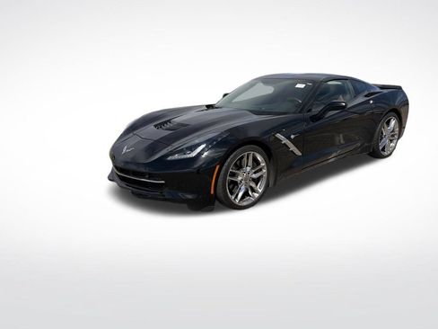 Used 2017 Chevrolet Corvette Stingray Coupe RWD image 1