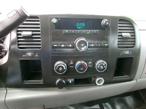 Used 2010 Chevrolet Silverado 2500 4x4 Crew Cab image 17