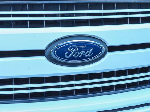 Used 2019 Ford F150 Lariat w/ Equipment Group 502A Luxury AWD/4WD image 6