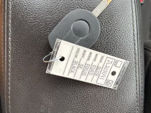 Used 2018 Ford Focus SE w/ Cold Weather Package FWD image 41