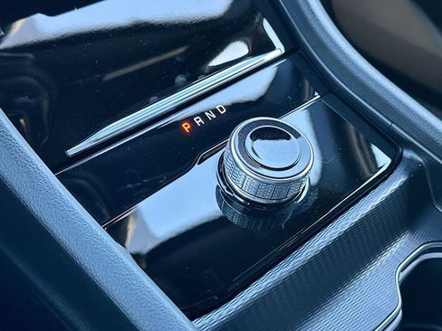 New 2025 Jeep Grand Cherokee L Laredo image 11