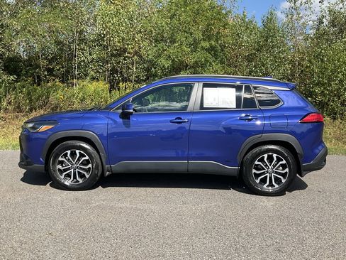 Used 2023 Toyota Corolla Cross SE image 35