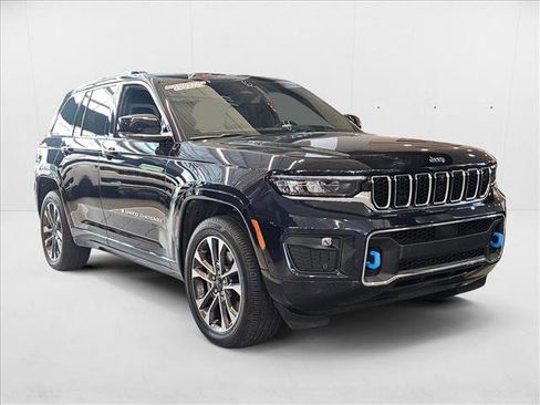 New 2024 Jeep Grand Cherokee Overland w/ Advanced Protech Group III image 6
