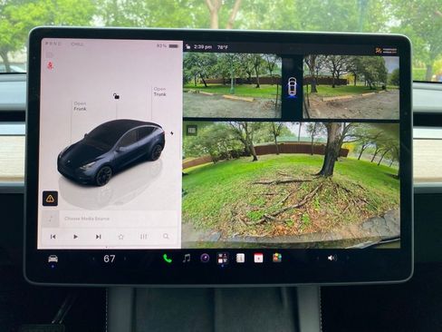 Used 2024 Tesla Model Y Long Range AWD/4WD image 25