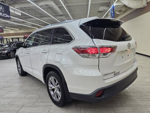 Used 2015 Toyota Highlander XLE AWD/4WD image 8