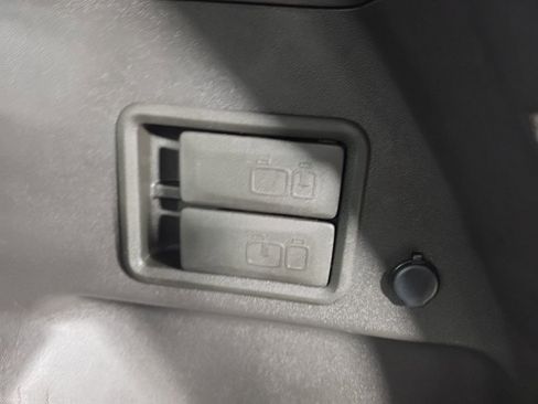 Used 2024 Chevrolet Equinox LT AWD/4WD image 33