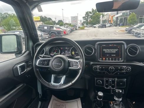 Used 2023 Jeep Wrangler Unlimited Sahara w/ Cold Weather Group AWD/4WD image 18