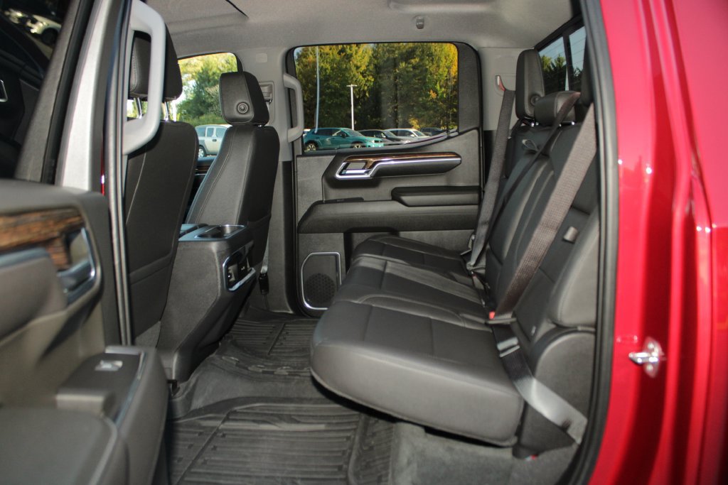 Used 2023 GMC Sierra 1500 Elevation w/ Elevation Premium Package AWD/4WD image 15