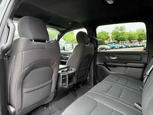 New 2026 RAM 1500 Express AWD/4WD image 28
