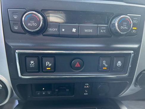 Used 2016 Nissan Titan PRO-4X w/ Pro-4x Convenience Package image 24