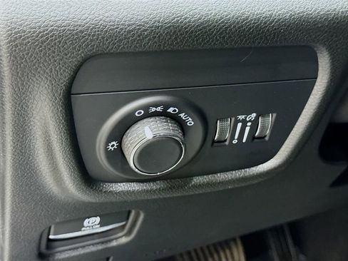 New 2025 Jeep Grand Cherokee L Laredo image 19