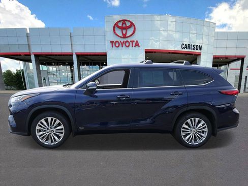 Used 2023 Toyota Highlander Platinum AWD/4WD image 7