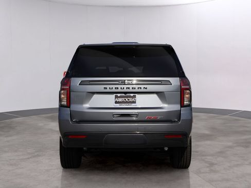 Used 2022 Chevrolet Suburban RST w/ Luxury Package AWD/4WD image 6