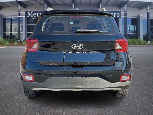 Used 2023 Hyundai Venue SEL w/ Cargo Package image 6