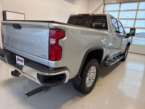 Used 2022 Chevrolet Silverado 2500 LTZ w/ Gooseneck/5TH Wheel Package AWD/4WD image 11
