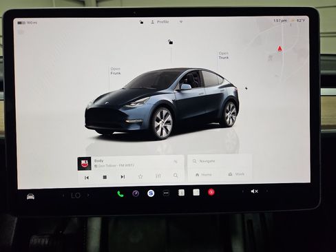 Used 2024 Tesla Model Y Long Range AWD/4WD image 8