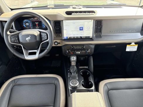 New 2025 Ford Bronco Big Bend w/ Black Diamond Package image 16