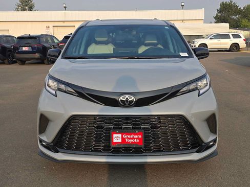 Certified 2026 Toyota Sienna XSE AWD/4WD image 13